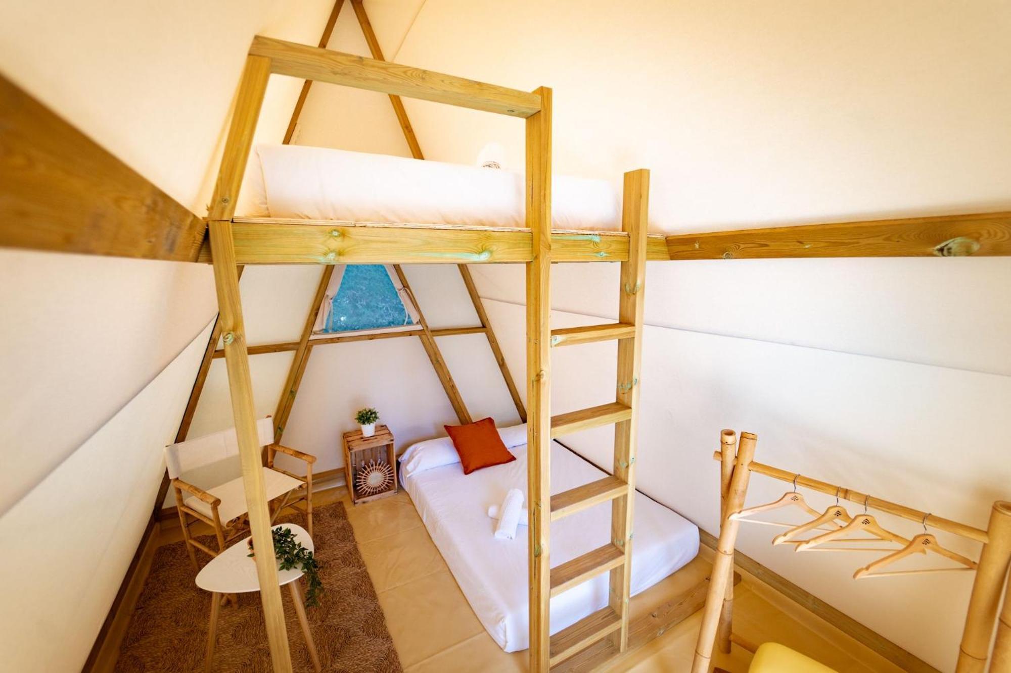 Kampaoh Urrugne Hotel Bagian luar foto